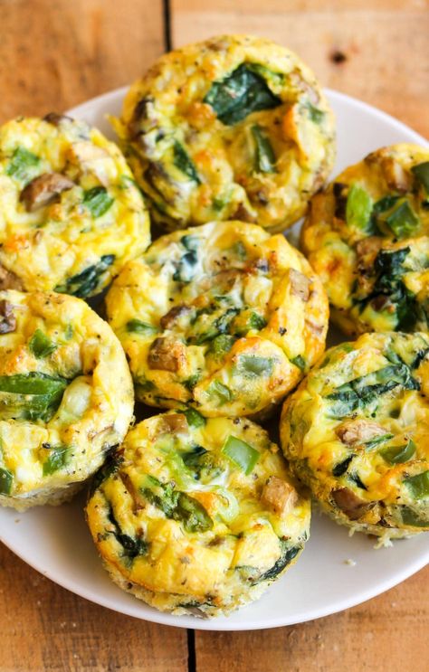 Spinach Mushroom Asiago Egg Muffins - Smile Sandwich Paleo Egg Muffins, Veggie Egg Muffins, Recipe With Mushrooms, Egg Muffins Healthy, Breakfast Egg Muffins, Mushrooms And Spinach, Egg Muffins Recipe, Spinach Mushroom, Spinach Egg