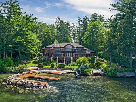 Mansion By The Lake, Mansion Lake House, House With A Lot Of Land, Luxury Lakefront Homes, Lakehouse Mansion, River Side House, Hillside Mansion, Luxury Lake House, Lake Mansion