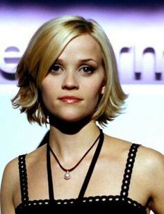 (185) Reece Witherspoon- Sweet Home Alabama. I love this haircut! | I'm kind of a big deal | Pinterest 2002 Hairstyles, 1990s Hair, Haircut Options, Reese Witherspoon Hair, Reece Witherspoon, Reese Whiterspoon, Beautiful Brown Hair, Sweet Home Alabama, Favorite Hairstyles