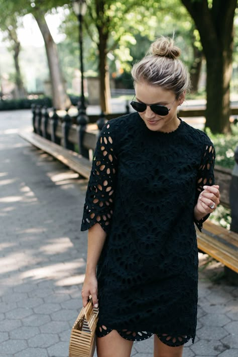 2 DRESSES YOU NEED RIGHT NOW Black Eyelet Dress Outfit, Black Shift Dress Outfit, Eyelet Dress Outfit, Little Black Dress Casual, Shift Dress Outfit, Black Dress Casual, Casual Black Dress, Styled Snapshots, Black Eyelet Dress