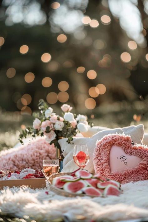 Picnic - Valentine's Day Ideas for a Romantic Getaway Valentine’s Day Picnic Photoshoot, Valentines Photoshoot Ideas Outdoors, Outdoor Valentines Day Photoshoot, Valentine Picnic, Valentines Day Picnic, Valentines Picnic, Valentines Minis, Balloons And Streamers, Valentine Shoot