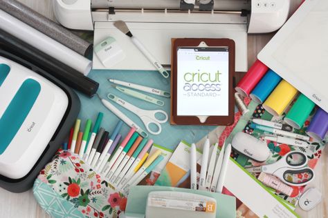 Essential Cricut tools and accessories for your new machine Cricut Tools, Cricut Accessories, Cricket Crafts, Make Gifts, Diy Fashion Trends, Cricut Access, Fabric Shears, Cricut Supplies, Create Diy