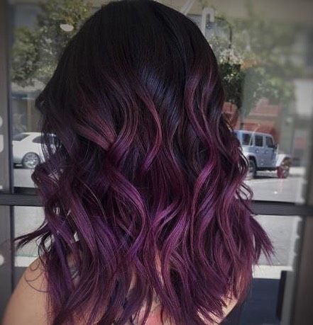 Hair Color Plum, Plum Hair, Makijaż Smokey Eye, Hair Color Purple, Burgundy Hair, Hair Color And Cut, Trending Hairstyles, Hair Inspo Color, Modern Salon