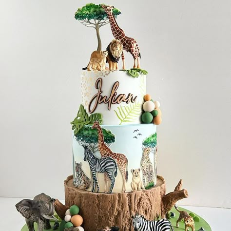 Safari Jungle Cake, Gypsophila Bridal Bouquet, Jungle Cake Topper, Jungle Theme Cakes, Flower Cake Decorations, Safari Cake, Dinosaur Cake Toppers, Jungle Cake, Safari Cakes