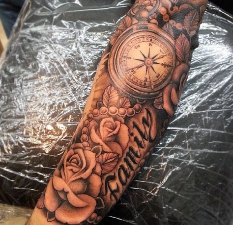 Clock and roses Family Sleeve Tattoo, Unique Wrist Tattoos, Super Tattoo, Wrist Tattoos For Guys, Roses Tattoo, Full Sleeve Tattoos, Shoulder Tattoos For Women, Full Sleeve Tattoo, Arm Sleeve Tattoos