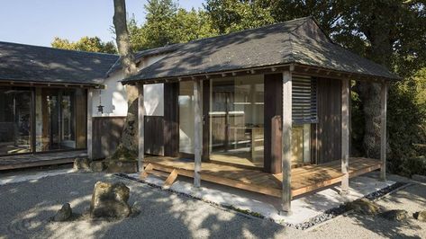 Mizu angled Japanese Tiny House Design, Tiny Japanese House, Japanese Style Tiny House, Japanese Tiny House, Japanese Cottage, Small Japanese House, Small Japanese Garden, Bamboo House Design, House Layout Plans