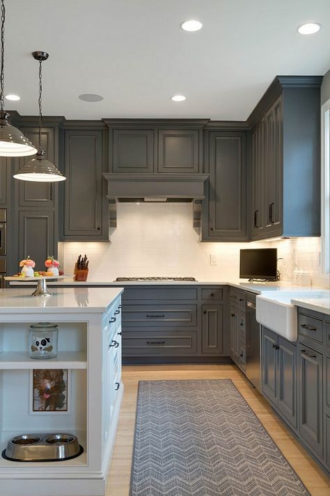 Cabinets are painted with Kendall Charcoal from Benjamin Moore. Alexander Design Group. Benjamin Moore Kitchen, Charcoal Kitchen, Kendall Charcoal, Серая Кухня, Painted Kitchen Cabinets Colors, Best Kitchen Cabinets, Gray Cabinets, New Kitchen Cabinets, Diy Ikea