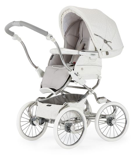 Bebecar Stylo Class Prive in white White Stroller, Luxury Baby Fashion, Best Baby Bottles, Best Baby Strollers, Prams And Pushchairs, Baby Carriage, Baby Stroller, Baby Essentials, Cool Baby Stuff