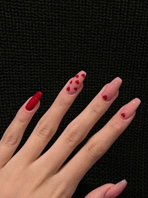 Easy Nail Designs For Beginners, Nail Art Designs Valentines, Nail Art Designs Valentines Day, Nail Designs For Beginners, Easy Nail Designs, Easy Nail Art Designs, Vday Nails, Valentine Nail, Nail Color Ideas