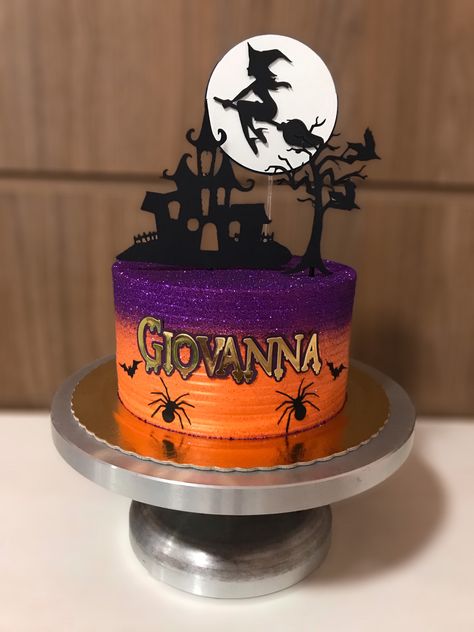 Bolo Tema Halloween, Bolo Halloween Infantil, Gothic Cakes, Pasteles Halloween, Halloween Cake Decorating, Halloween Cake, Birthday Frames, Halloween Cakes, Halloween Candy