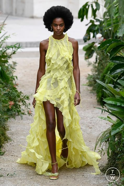 Vegas Outfits, Zimmerman Dress, Island Dress, Summer 25, Couture Gown, Art Outfits, Vegas Outfit, Yellow Bridesmaids, Dress Aesthetic