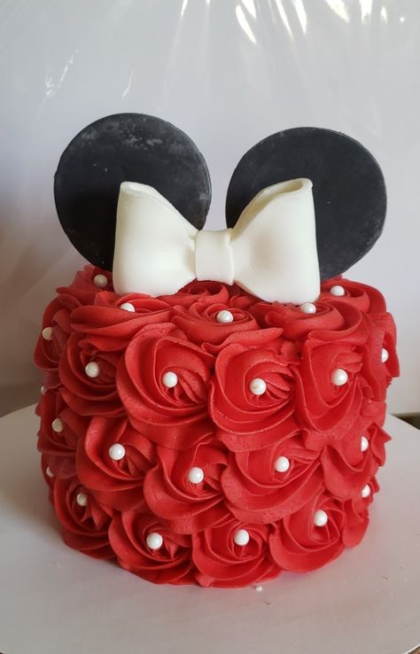 Minnie Mouse Small Cake, Red Mini Mouse Birthday Party Ideas, Red Minnie Cake, Minnie Mouse Rosette Cake, Mickey Minnie Mouse Cake, Mickey And Minnie Birthday Party Cake, Disney Buttercream Cake, Mickey Mouse And Minnie Mouse Cake, Minnie Mouse Smash Cake 2nd Birthday