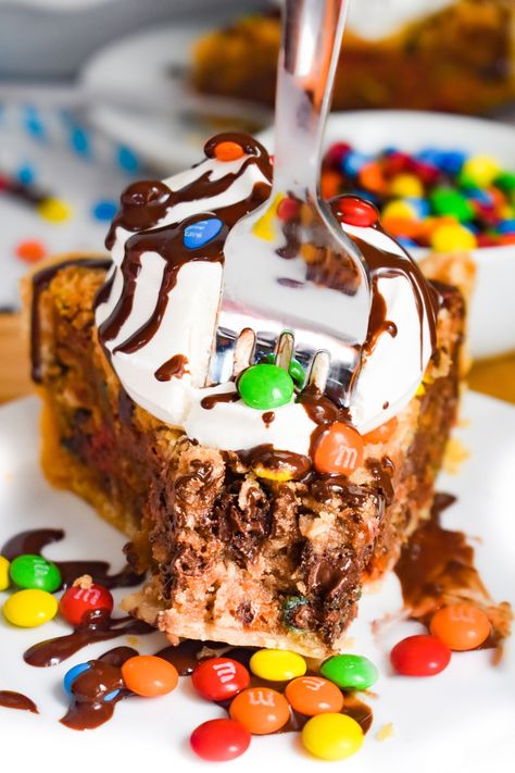 Cookie Monster Pie, Monster Cookie Pie, M&m Pie, Oktoberfest Desserts, Oats And Chocolate, Cookie Dough Pie, Dance Around The Kitchen, Chocolate Chip Cookie Cheesecake, Food Reference