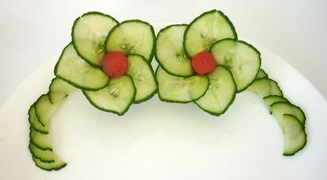 Cucumber flower with 5 petals - 3 How to Cucumber Flower, Carrot Flowers, Baby Tomatoes, Small Cucumber, Cucumber Tomato, Cherry Tomatoes, Cucumber, Carrots, Food And Drink