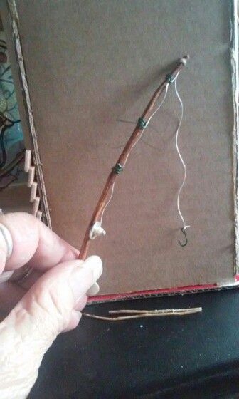 Fishing Rod Craft, Diy Mini Fishing Pole, Altoid Tin Fishing Kit, Miniature Boat Diy, How To Make A Cane Fishing Pole, Fishing Fairy Garden Ideas, Fishing Boat Accessories, Diy Fishing Rod, Cane Fishing Pole