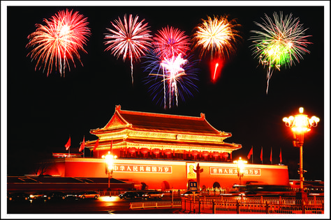 Ancient  Chinese Invention - Fireworks - Putting the POW in Kung Pao! Fireworks originated in China some 2,000 years ago. The most prevalent legend has it that fireworks were discovered or invented by accident by a Chinese cook (It has not been confirmed if this is the same Chef who invented Kung Pao Chicken, or General Tso’s ... - http://www.thechinesequest.com/2014/08/ancient-chinese-invention-fireworks/ Chinese New Year Fireworks, Chinese Fireworks, Giant Buddha, Fireworks Art, General Tso, New Year Fireworks, Forbidden City, Great Wall Of China, Fireworks Display