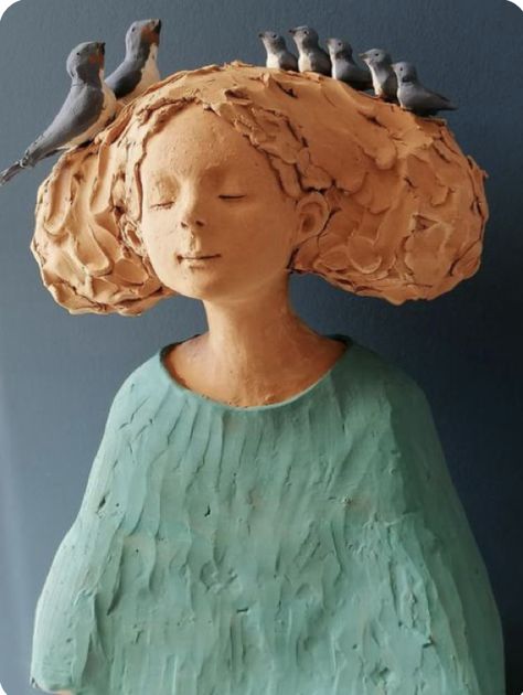 Ceramic Bust, Beautiful Sculptures, Clay People, Ceramic Sculpture Figurative, Sculpture Head, Mannequin Art, Ceramic Art Sculpture, Peace And Happiness, Sculptures Céramiques