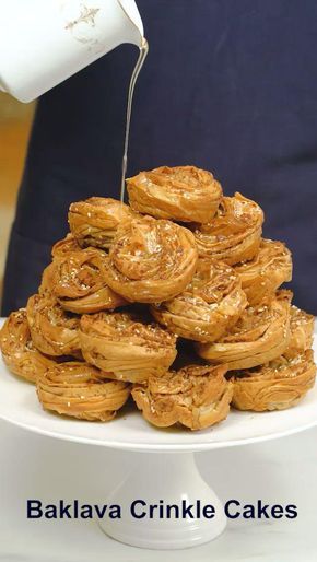 Phyllo Dough Recipes, Phyllo Recipes, Greek Pastries, Baklava Recipe, Greek Sweets, Greek Desserts, Phyllo Dough, Food Videos Desserts, Cooking Recipes Desserts