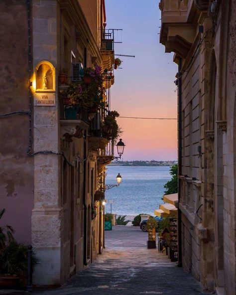 Sunset Village, Coral Gables Florida, Italy Vibes, Italy Aesthetic, Pretty Landscapes, Photo Of The Day, Coral Gables, Italian Summer, Northern Italy