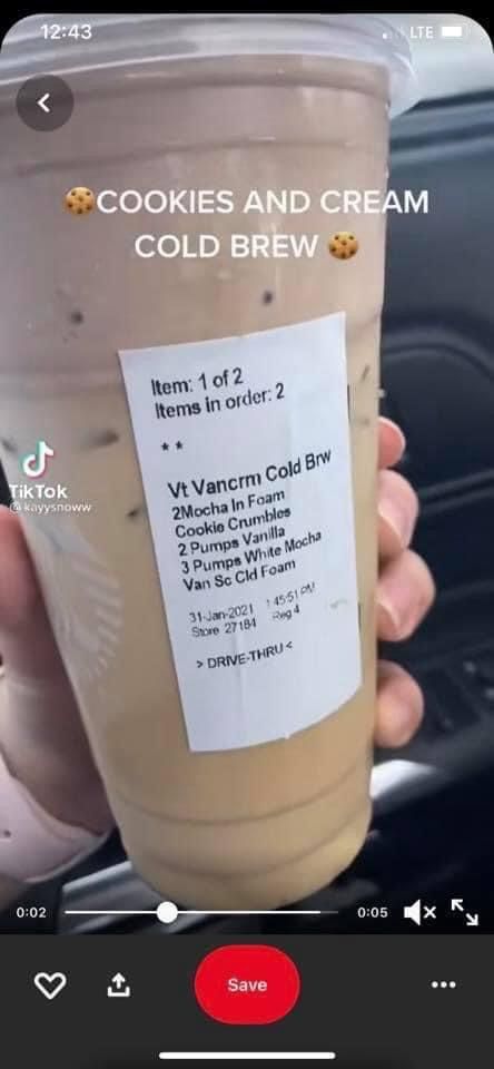 Starbucks Drinks Cookies And Cream, Starbucks Healthy, Starburst Drink, Starbies Drinks, Fun Beverages, Starbucks Ideas, Starbucks Hot Chocolate, Coffee Orders, Starbucks Hacks