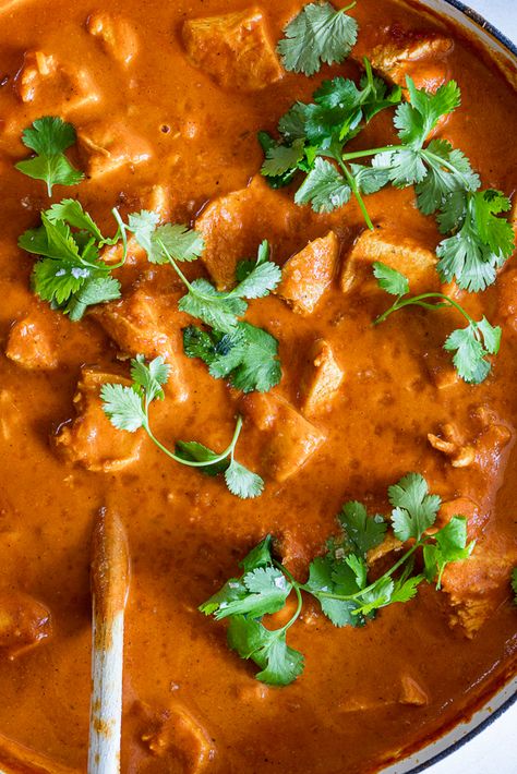 Easy Leftover Butter Turkey Curry - Simply Delicious Leftover Turkey Curry Recipes, Turkey Curry Recipes, Leftover Turkey Curry, Curry Turkey, Butter Turkey, Thanksgiving Board, Turkey Chops, Turkey Curry, Dude Food