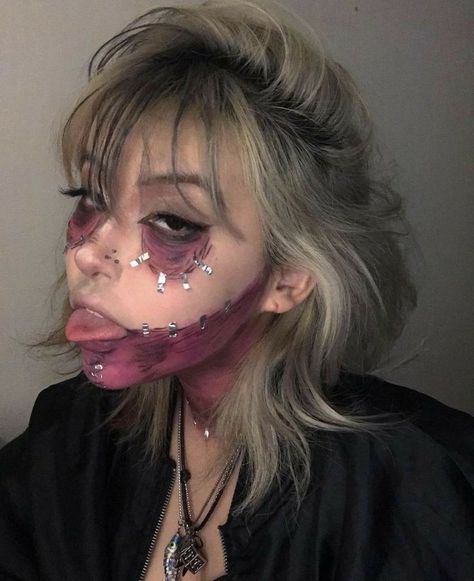 Asthetic Pics, Anime Cosplay Makeup, Anime Makeup, Halloween Makeup Inspiration, Swag Makeup, Cool Makeup Looks, Unique Makeup, Edgy Makeup, Clown Makeup