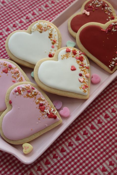 One Dozen Heart Cookies-Valentine's Day Treats-Valentine Care Package-Heart Cookies-Pink and Red-Sweets-Royal Icing-Sugar Cookies-Dessert Easy Heart Cookies Decorated, Red And White Cookies Decorating Ideas, Valentines Sugar Cookies Decorated Simple, Valentine Heart Cookies Royal Icing, Iced Heart Cookies, Simple Valentine Cookies Royal Icing, Heart Cookie Royal Icing, Valentine Heart Sugar Cookies Decorated, Sugar Cookie Hearts