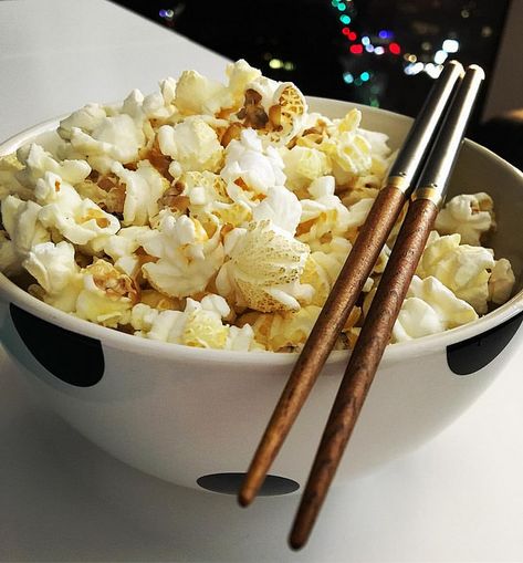 Visit: https://www.all-about-psychology.com/hedonic-adaptation.html to read 'Hedonic adaptation. Why you should eat popcorn with chopsticks and other psychological tricks to make life more enjoyable', a great article by Professor Robert W. Smith & Professor Ed O'Brien #HedonicAdaptation #psychology #PsychologyArticle Psychological Tricks, Love Your Enemies, Clinical Psychology, Psychology Quotes, Big Bowl, First Bite, Love Tips, Food Quality, Psychology Facts