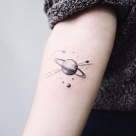 Earth Tattoos, Square Tattoo, Saturn Tattoo, After Earth, Planet Tattoos, Alien Tattoo, Mother Tattoos, True Tattoo, Tatuaje A Color