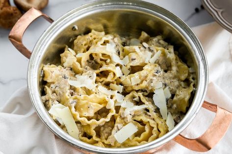 Gusto 101 Mushroom Pasta, Mafaldine Pasta Recipes, Mafaldine Pasta, Mushroom Recipes Pasta, 2023 Recipes, Creamy Mushroom Sauce, Meatless Dinner, Pasta Sauce Recipes, Mushroom Pasta