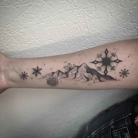 General idea - combo mountains snowflakes compass Watercolor Mountains Tattoo, Arm Tattos, Berg Tattoo, Small Mountain Tattoo, Winter Tattoo, Snow Tattoo, Element Tattoo, Mountains Tattoo, Mountain Tattoo Design