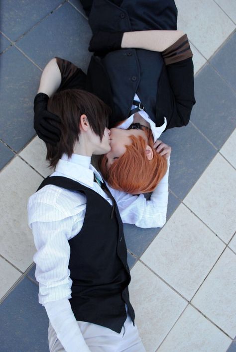 Dazai x chuuya cosplay Chuuya Bungou Stray Dogs, Soukoku Cosplay, Chuuya Cosplay, Dazai X Chuuya, Cosplay Couple, Nakahara Chuuya, Bungou Stray Dogs Characters, Double Black, Just Pretend