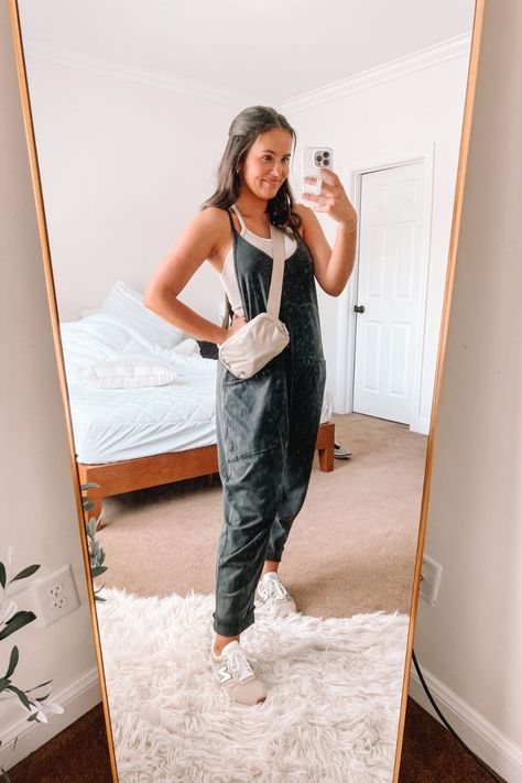 Comfy Jumpsuit Outfit Casual, Overalls Romper Outfit, Free People Bodysuit Outfit, Jumpsuit Over Shirt, Jogger Overalls Outfit, Fp Jumpsuit Outfit, Overalls Jumpsuit Outfit, Women Romper Outfits, Oversized Romper Outfit