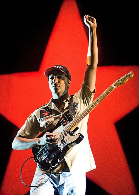 Tom Morello - Rage Against The Machine Vic Rattlehead, Tom Morello, Rock Guitarist, Real Music, Photographers Gallery, Music Life, Rage Against The Machine, Rock Guitar, Rock N’roll