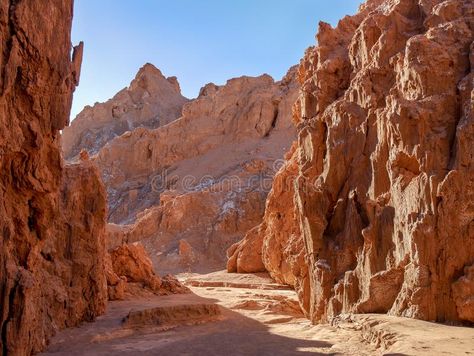 Valley Of The Moon, Atacama Desert, Vina Del Mar, Painted Hills, Punta Arenas, Fashion Templates, In The Moon, San Pedro, Stunning View