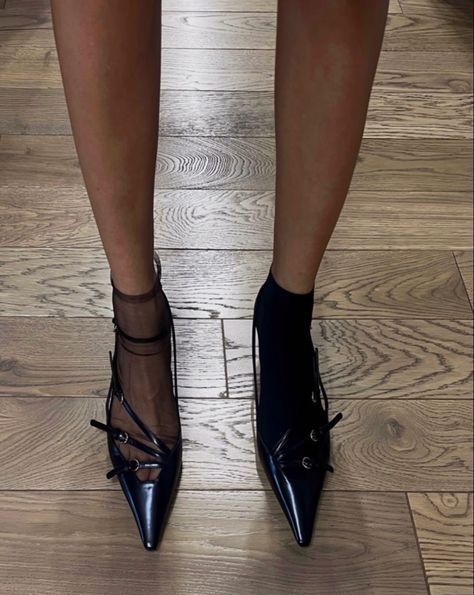 Miu Miu Heels, Designer Shoe, Classic Heels, Shoe Inspo, Look Of The Day, Slingback Heel, Mode Inspiration, Designer Heels, Fashion Killa