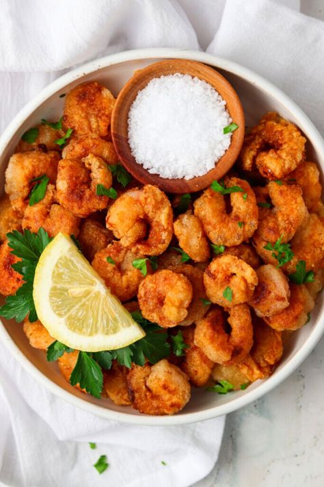 We all love those healthy recipes that you would never know are healthy, that is how I feel about this gluten free fried shrimp recipe. This recipe reminds me of my youth! The gluten free breading is crispy yet full of flavor. This recipe is naturally gluten free, paleo, Whole30 and AIP friendly. #paleorecipe #whole30recipe #aiprecipe #glutenfreerecipe #friedshrimp Gluten Dairy Free Shrimp Recipe, Gluten Free Breaded Shrimp, Gluten Free Fried Shrimp, Aip Shrimp, Aip Fish And Chips, Shrimp Paleo, Breaded Shrimp, Crispy Shrimp, Paleo Meal Plan