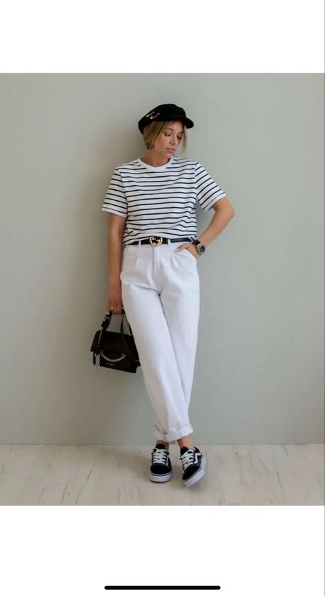 Nautical Chic, Nautical Outfits, Trending Styles, White Pants, Dress Code, Dress Codes, Nautical, Winter Outfits, Pants