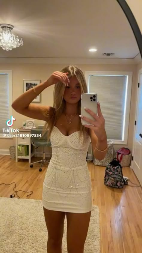 Dress For Dance, Homecoming Inspo, Dresses For Dances, Hoco Dress Ideas, Hoco Dress Inspo, Cute Hoco Dresses, Senior Hoco, Hoco Inspo, Celebrity Children