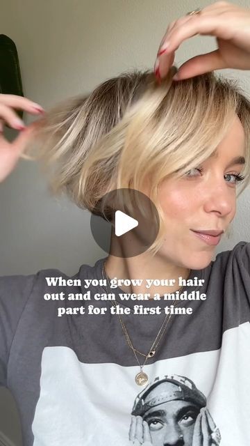 Sarah Bryant on Instagram: "Save this post for when: • you’re in the awkward stage of the grow-out and you want to chop it off again • you need some #microbob inspo • you think you can’t wear a middle part • you just want to smile with me ☺️" Forward Haircut For Women, Microbob Hairstyle, Growing Out Bob Haircut Stages, Growing Out Bob, Centre Parting Hairstyles, Micro Bob Haircut, Really Short Bob, Sarah Bryant, Short Hair Braid Styles