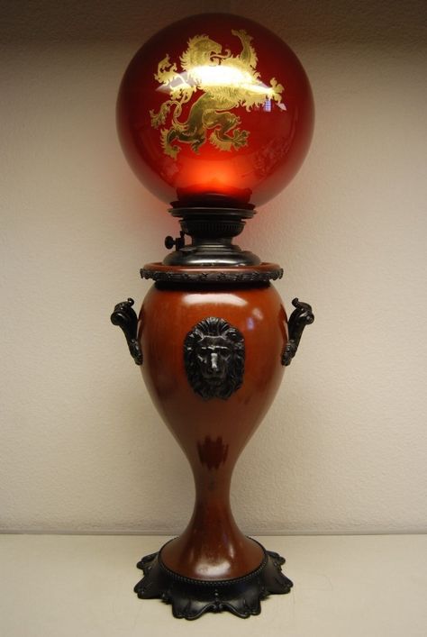 ANTIQUE GWTW VICTORIAN Etched Gilt Glass Lion Shade B&H Kerosene Banquet Lamp $55,000.00 - PicClick Victorian Lighting, Banquet Lamp, Victorian Lamps, Antique Oil Lamps, Painting Lamp Shades, Mirrors Antique, Painting Lamps, Kerosene Lamp, Plywood Furniture