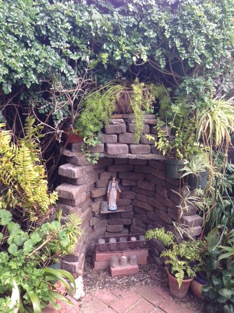 Diy Mary Grotto, Outdoor Sacred Space, Mary Grotto Backyard, Prayer Rooms In House, Backyard Altar, Diy Grotto, Outdoor Altar Witch, Outside Altar, Garden Alter