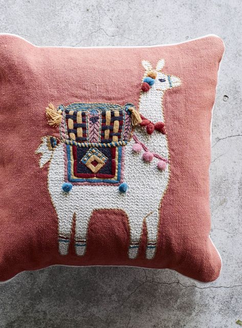 Diy Home Decor Bohemian, Llama Pillow, Bohol, Embroidered Cushions, Ethnic Print, Styl Boho, Baby's Room, Elegant Home Decor, Craft Storage