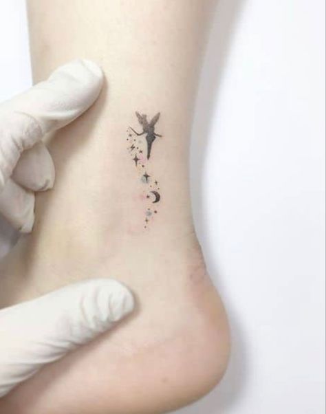 Small Fairy Tattoos, Classy Tattoos For Women, Ankle Tattoos For Women, Fairy Tattoo Designs, Foot Tattoos For Women, Shape Tattoo, Tattoo Zeichnungen, Small Tattoo Ideas, Sweet Tattoos