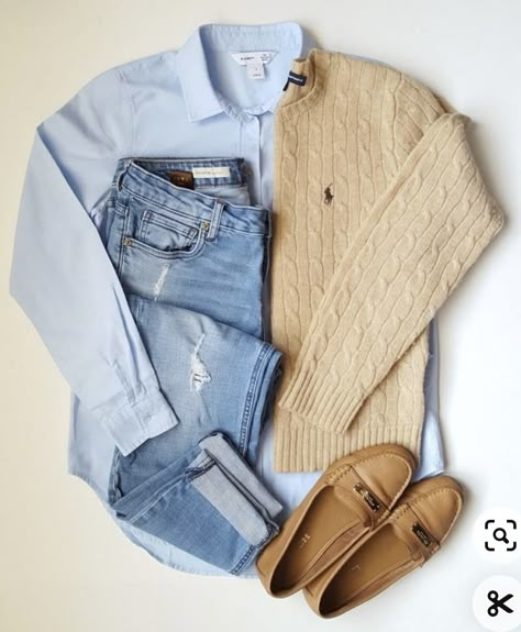 Casual Shoes For All Outfits, Ralph Lauren Autumn Style, Ll Bean Fashion, Classic Style Outfits 2023, How To Style Ralph Lauren Sweater, Ralph Lauren Outfits Women Casual, Classic Preppy Style Women, Ralph Lauren Style Classy, Ralph Lauren Style Women