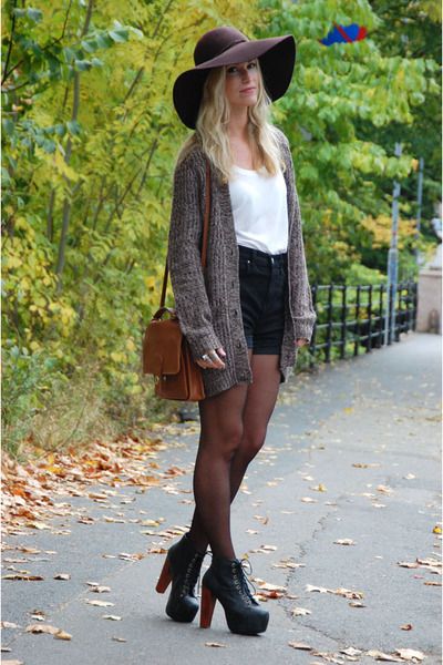 Literally obsessed with this outfit. Especially the floppy hat. I want one! Litas Outfit, Floppy Hat Outfit, Jeffrey Campbell Lita, Grunge Chic, Closet Wishlist, Hat Outfit, Gorgeous Outfits, Boho Grunge, Normal Clothes