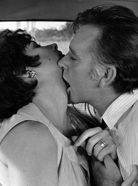 Richard Burton, Elizabeth Taylor, Comedians, A Man, Sign Up, Art