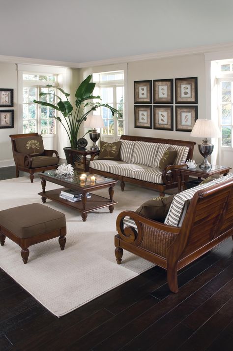 Colonial style living room