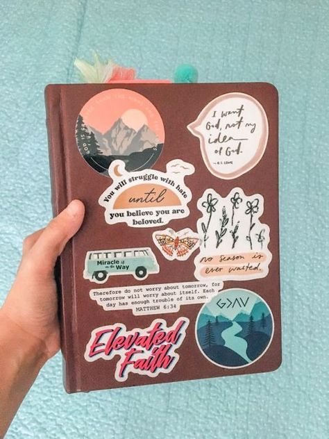 Stickers Jesus, Bible Journal Notes, Bible Ideas, Inspire Bible Journaling, Bible Cover, Bible Time, Christian Stickers, Bible Notes, Bible Covers