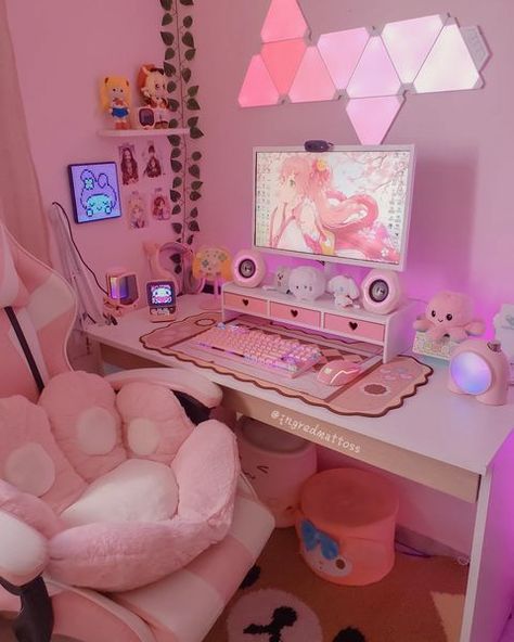 Lineth Gonzalez 💎✨💋🦄🌈💖🌹☄🌟 (@linethglz) • Instagram photos and videos Young Man Bedroom, Modern Mens Bedroom, Man Bedroom, Bedroom Ideas For Men, Kawaii Room Ideas, Gamer Bedroom, Cozy Desk, Pink Games, Pink Desk